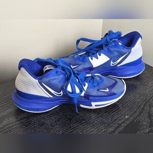 Boy's Nike Kyrie 5 Low Game Royal, Size 5